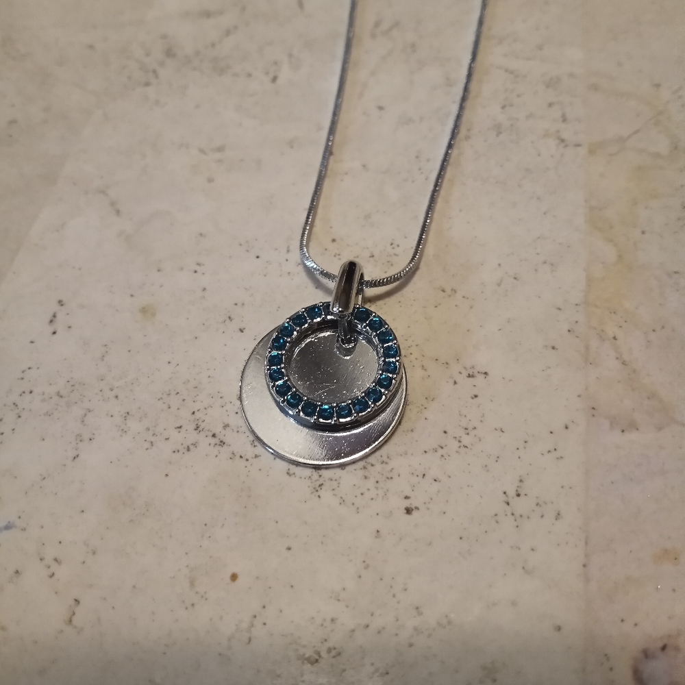 Paparazzi necklace with matching earrings/ blue - Picture 2 of 3